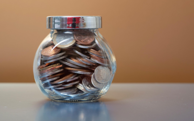 Darf man die Zakat an jemanden abgeben, der zwar das Notwendige an Besitz zum Überleben hat, jedoch nicht mehr?
