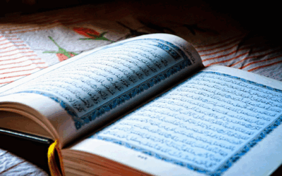 Darf man im (tarāwīḥ-)Gebet aus einem Koran-Exemplar (muṣḥaf) rezitieren?